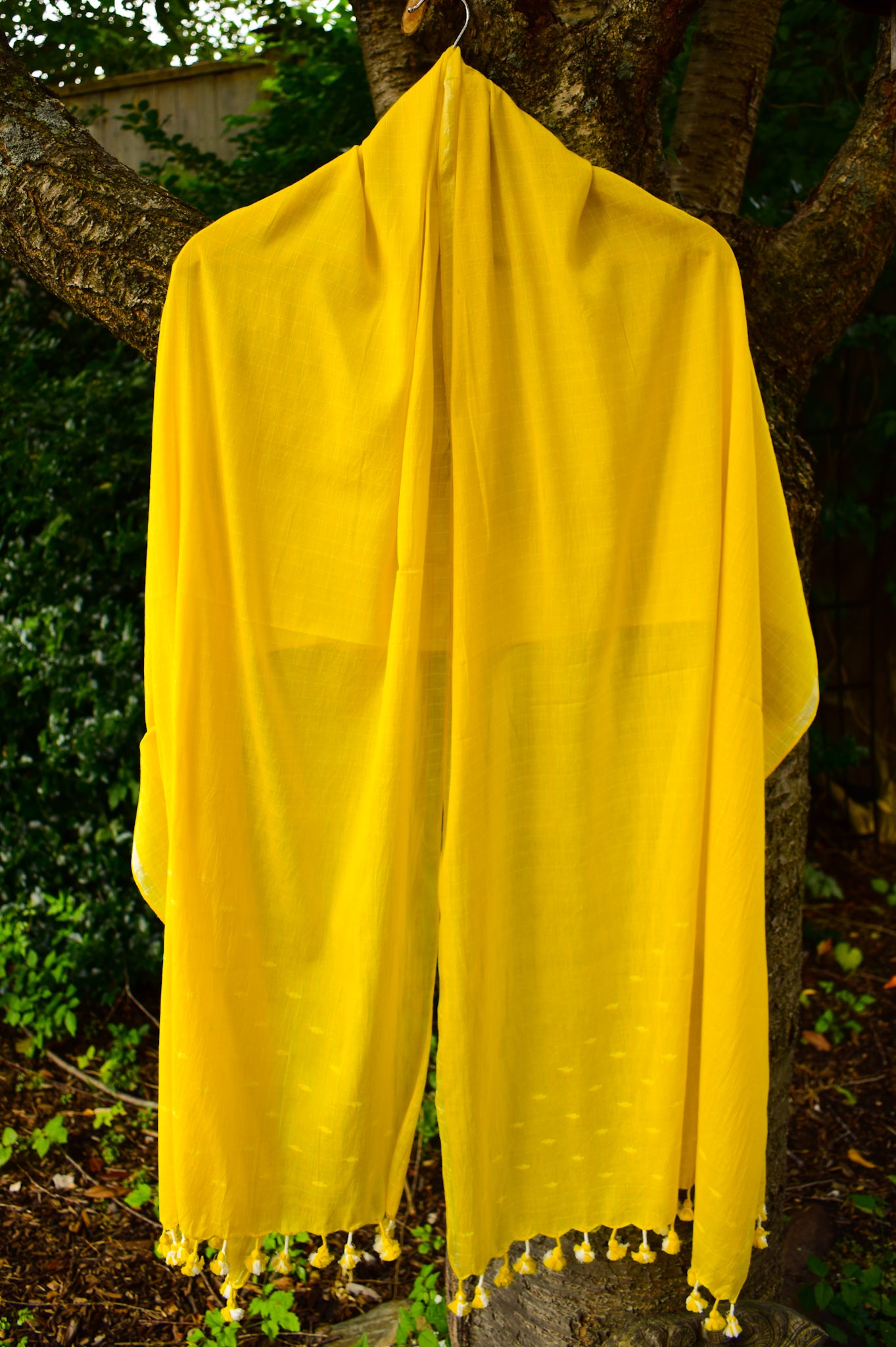 Sun Yellow — Khadi Jamdani Stole — White Inlaid Motifs — texture detail
