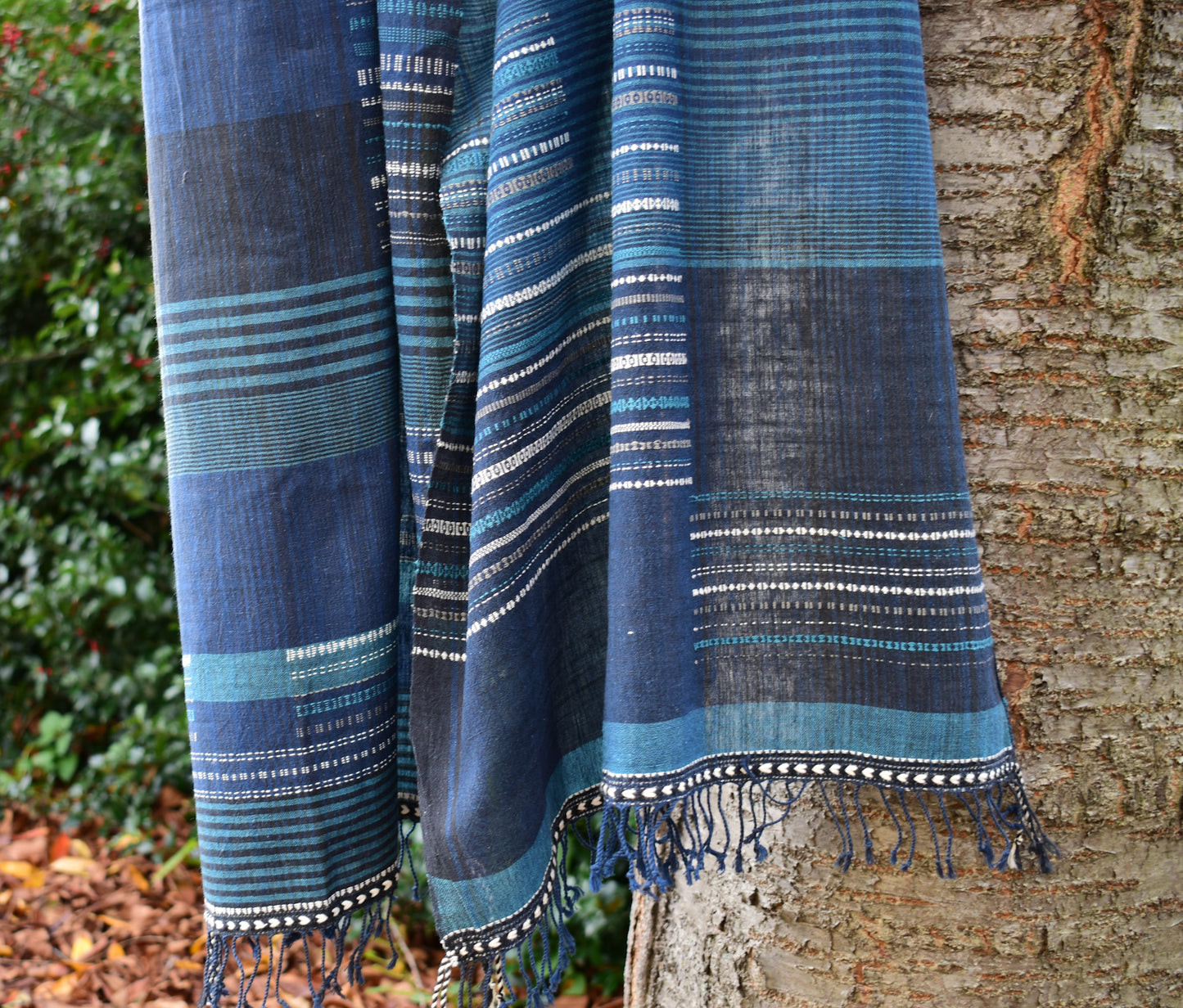 Kala Cotton Scarf — Shades of Blue, Extra Weft — texture detail